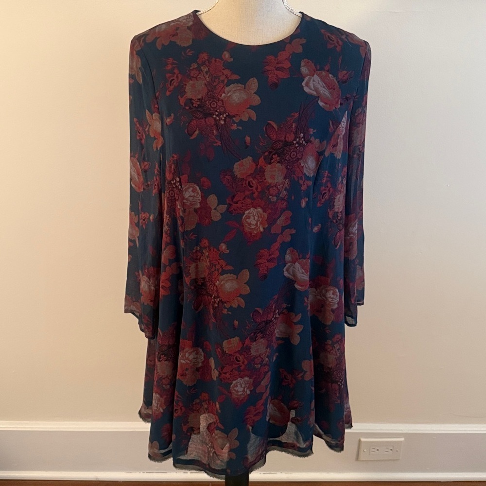 Kimchi Blue Urban Outfitters Floral Dress Navy  3/4 Sleeves Sheer Raw Hem Large